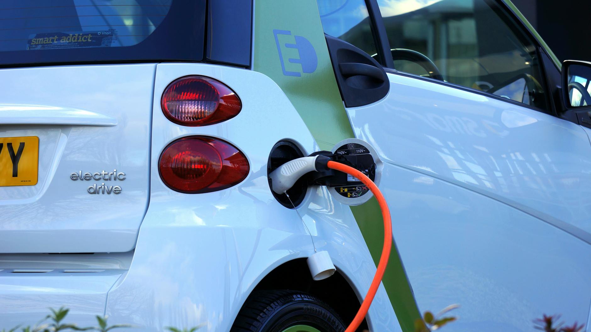 Green Technology Advancements for Indonesia Post-2024 Elections
